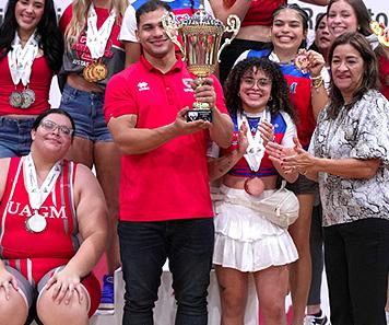 Imponentes las Taínas en el campeonato de halterofilia