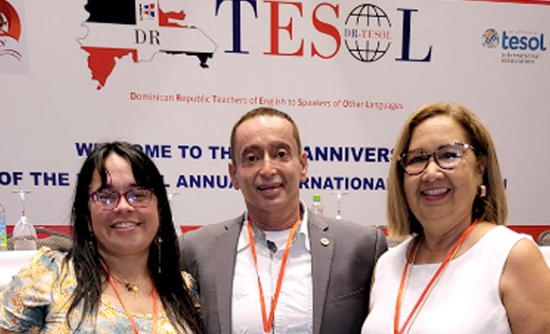 tres participantes del Congreso Internacional de DRTESOL