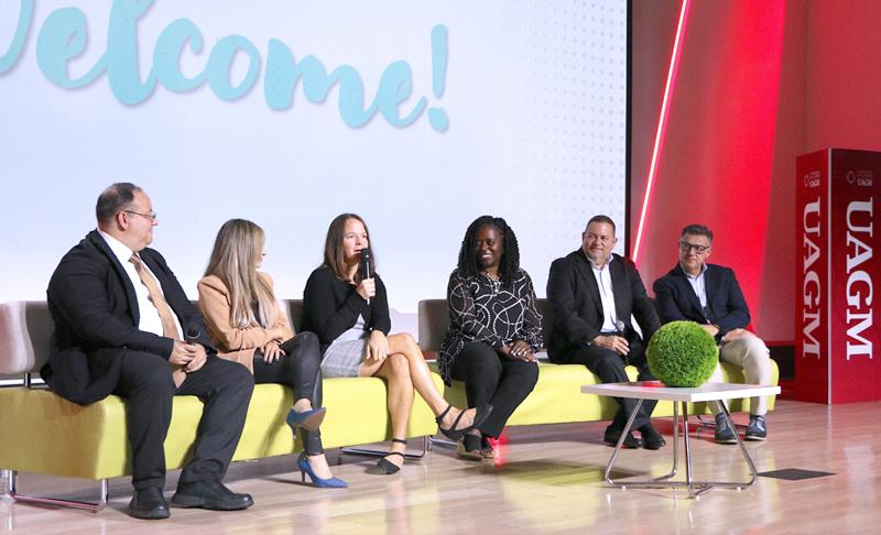 panel del Simposio sobre Cáncer Cervical